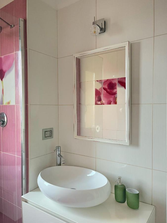 Ferienwohnung Il Nido Di Giraben Savona Exterior foto